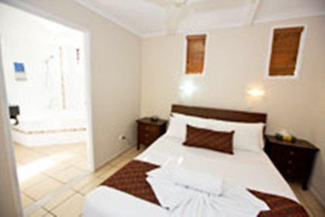 South Gladstone Motel Room photo